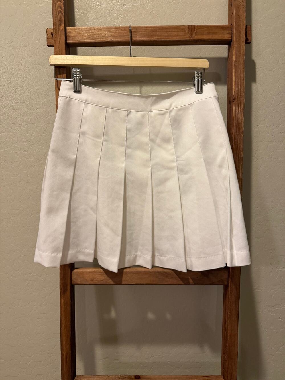 H&M Divided White Pleated Tennis Mini Skirt Preppy Y2K Size 6